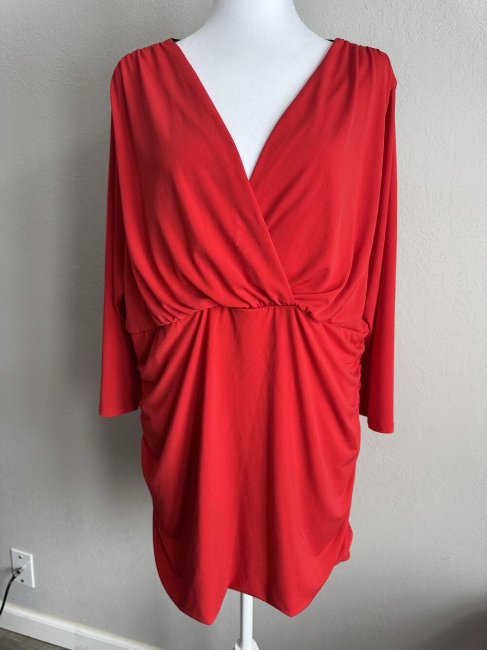Torrid Cherry Red V-Neck 1/2 Sleeve Black Lace Back Ruched Blouse Women’s 3 (3X)